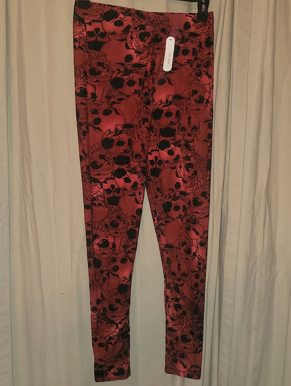 Red Skull-Print Soft Leggings